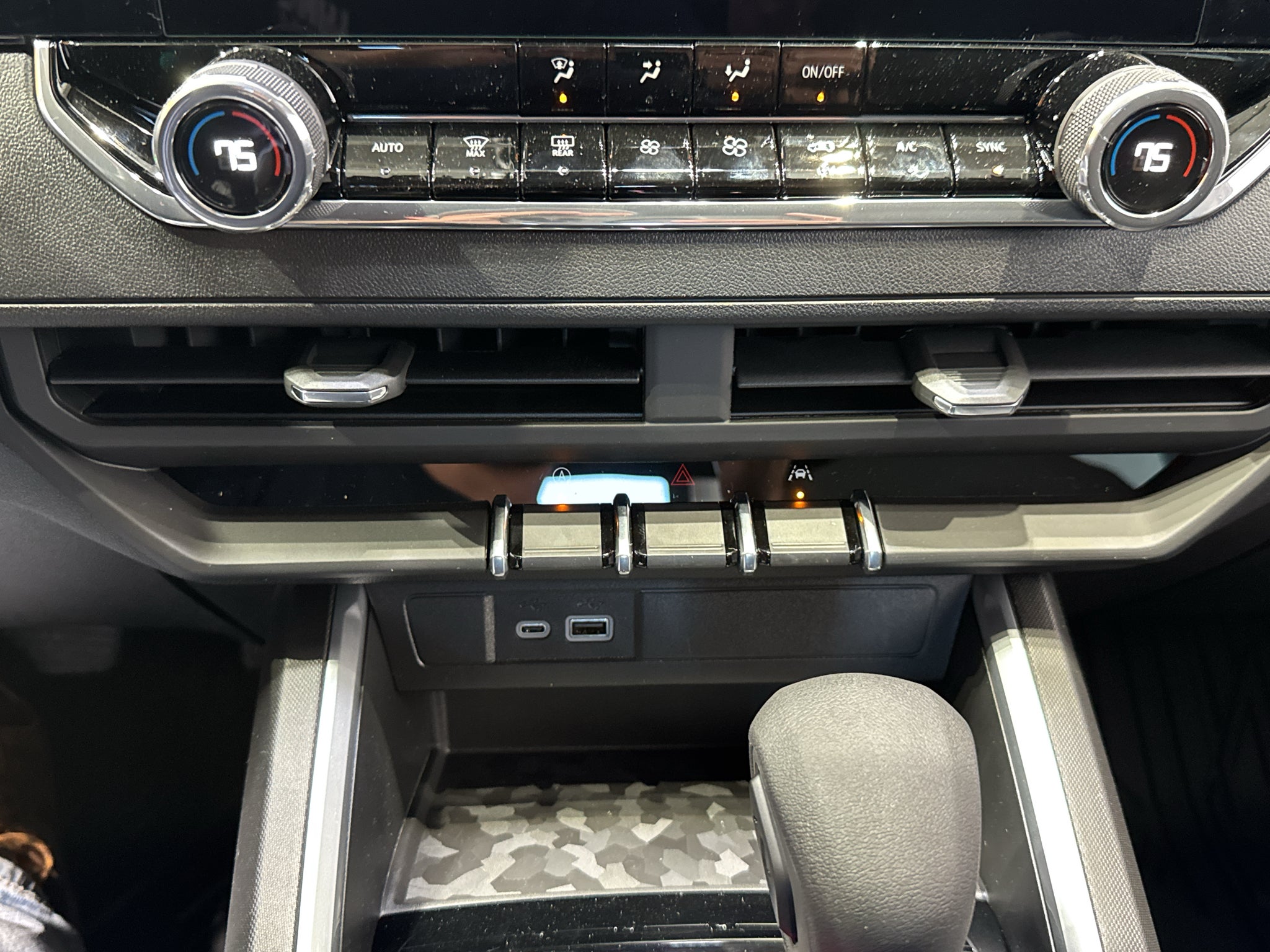 2026 Chevrolet Colorado Trail Boss - Photo 29