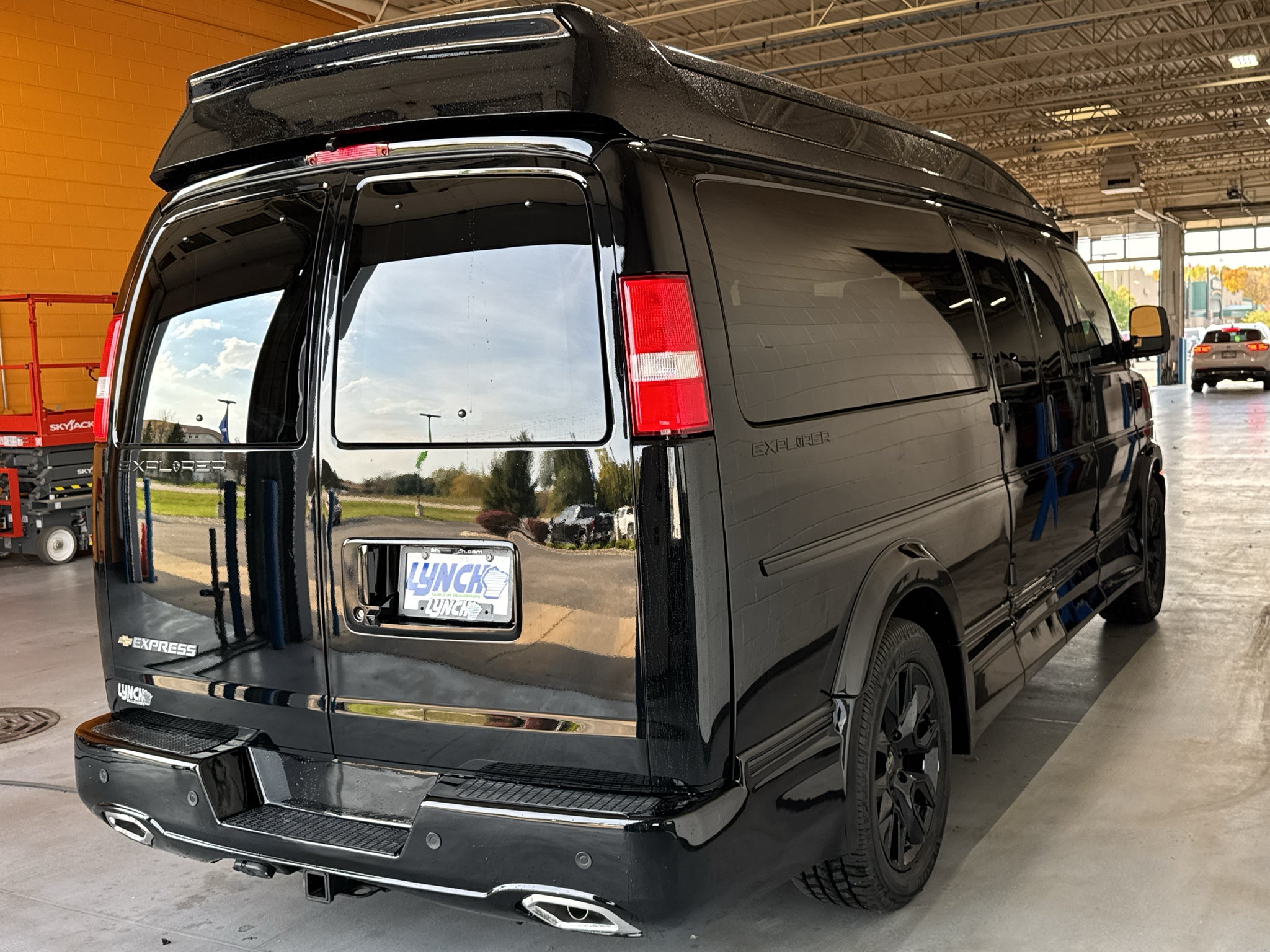 2026 Chevrolet Express Cargo WT