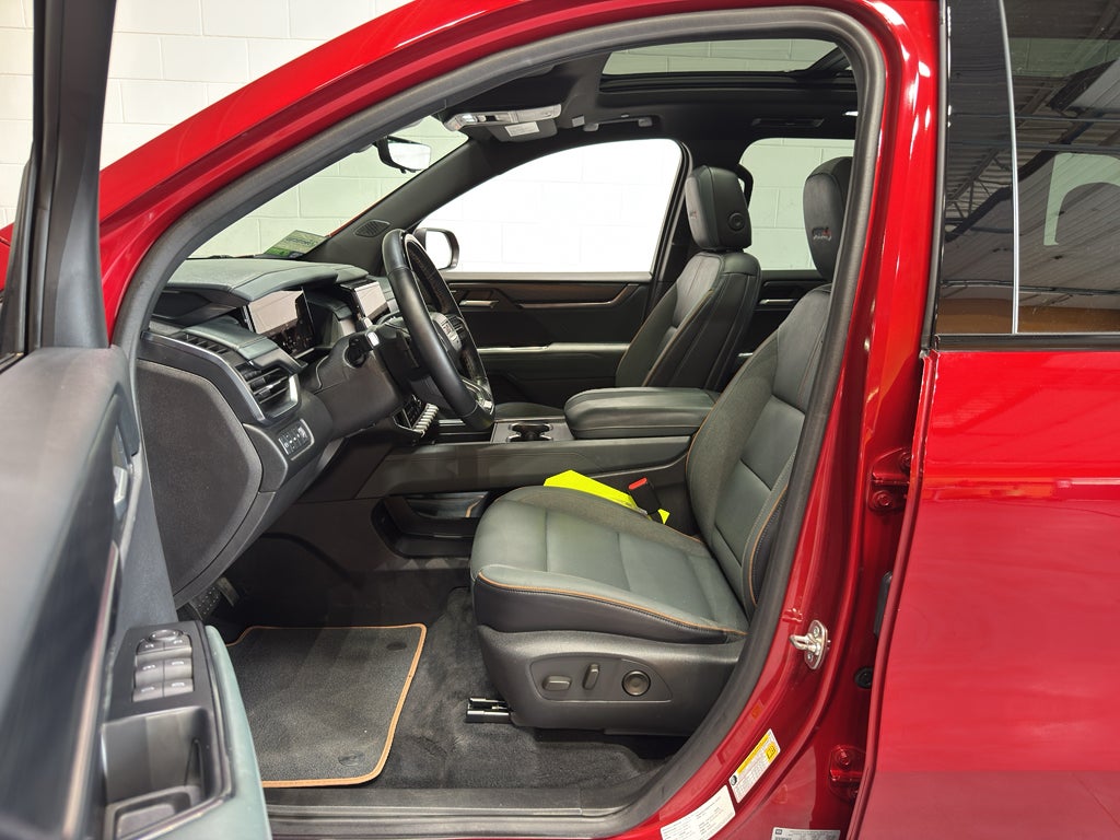 2024 GMC Acadia AT4