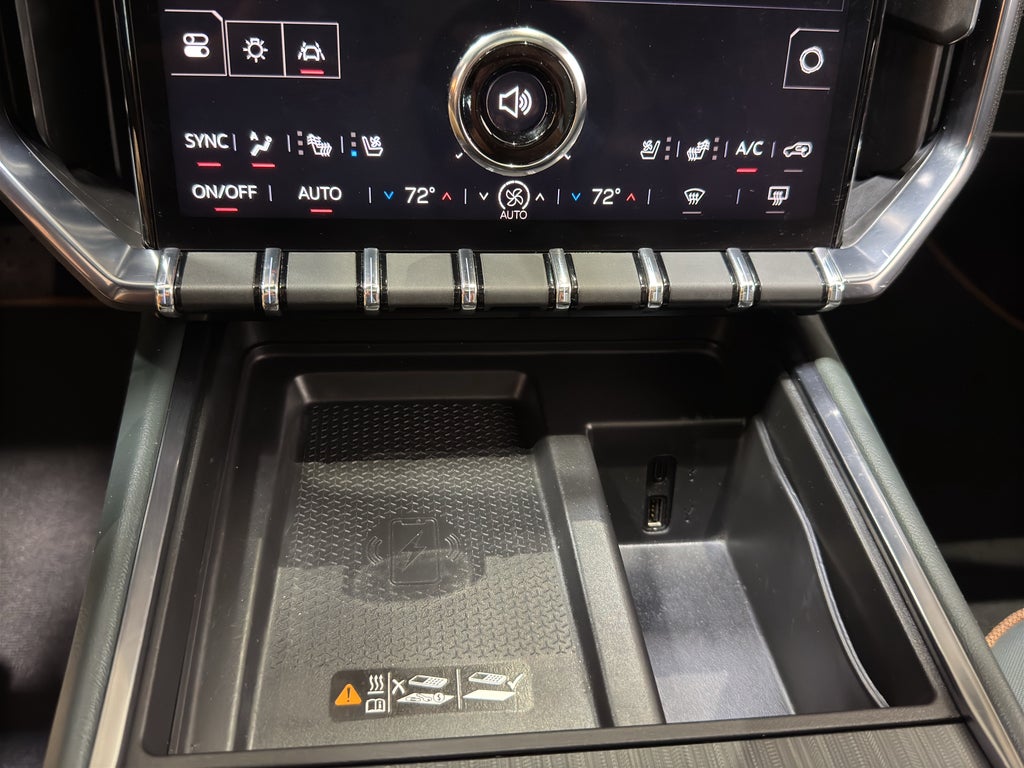 2024 GMC Acadia AT4
