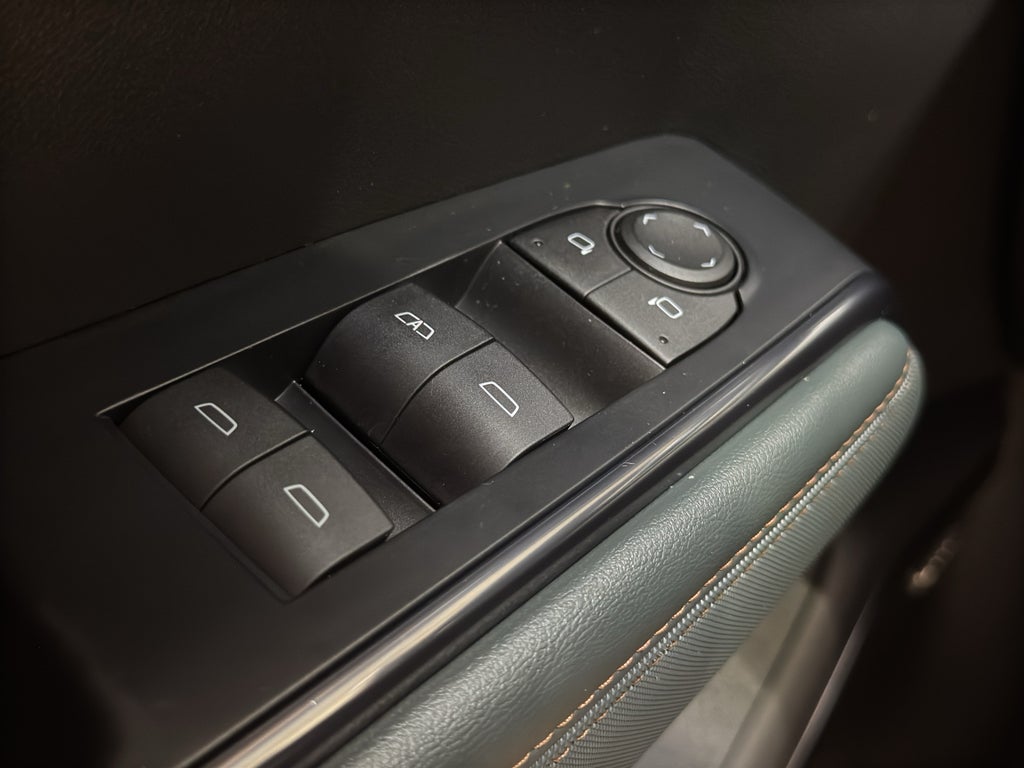 2024 GMC Acadia AT4