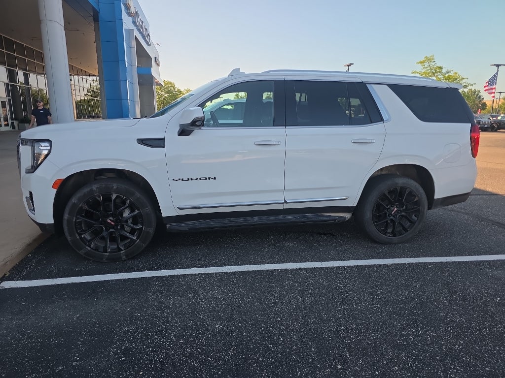 2022 GMC Yukon SLT