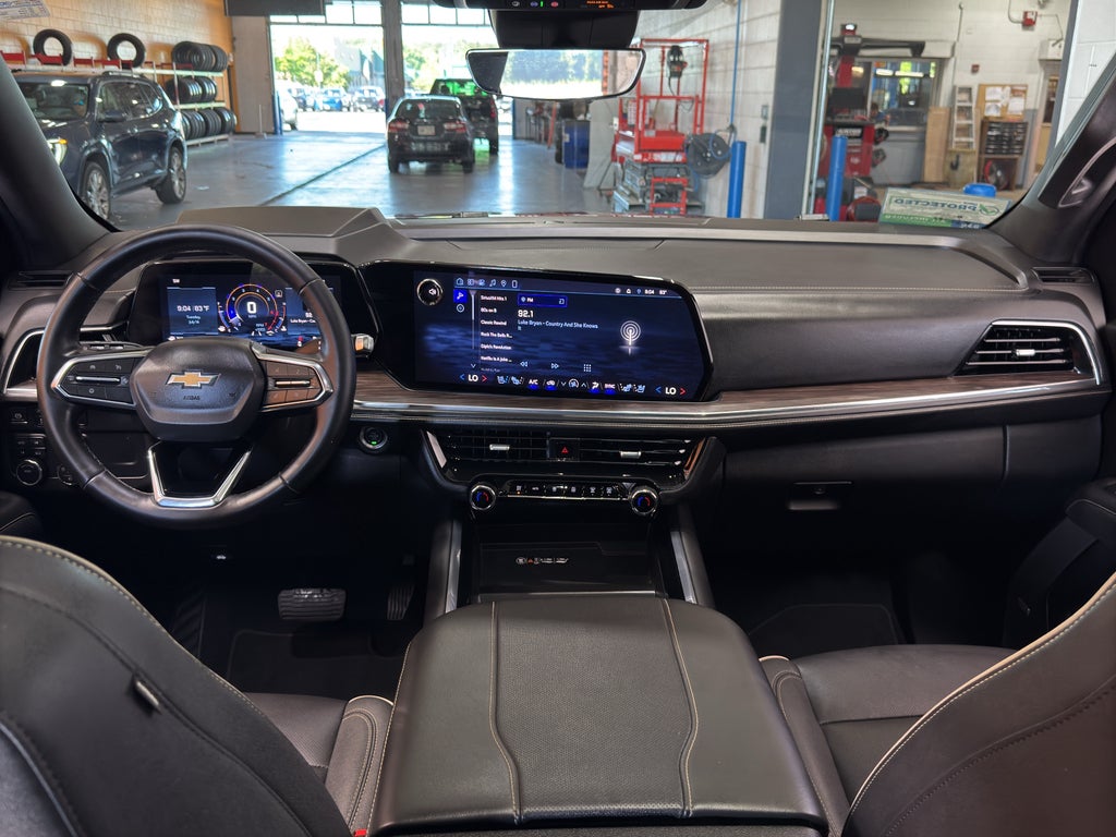 2025 Chevrolet Suburban Premier
