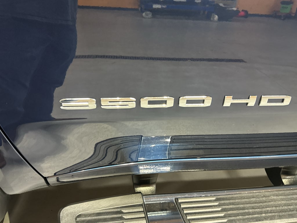 2022 GMC Sierra 3500 HD SLT