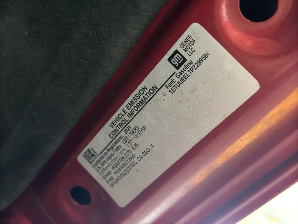 2023 GMC Sierra 1500 AT4