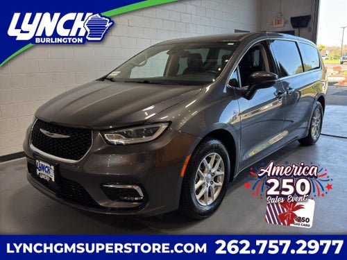 2023 Chrysler Pacifica Touring L
