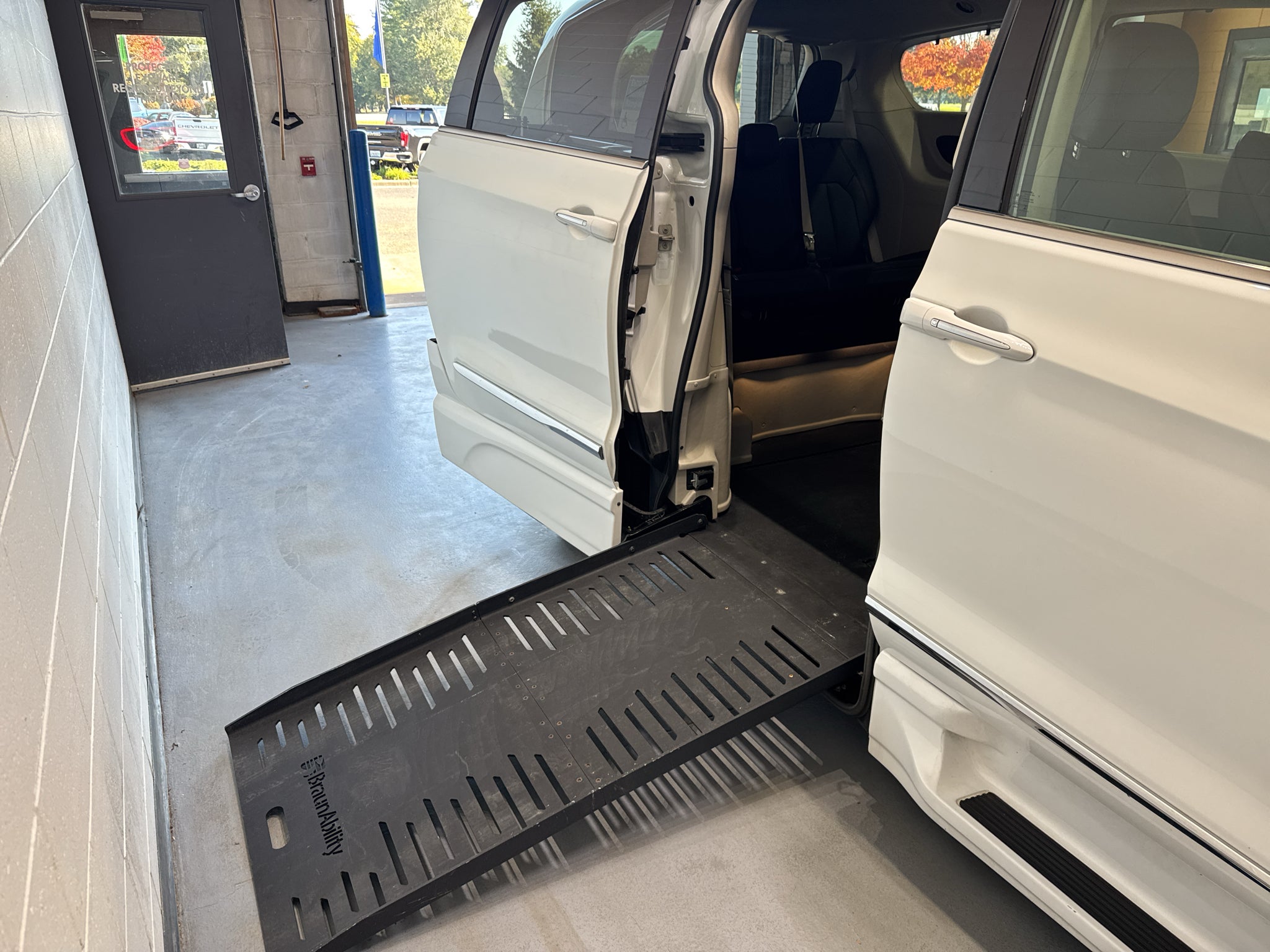 2020 Chrysler Pacifica Touring L