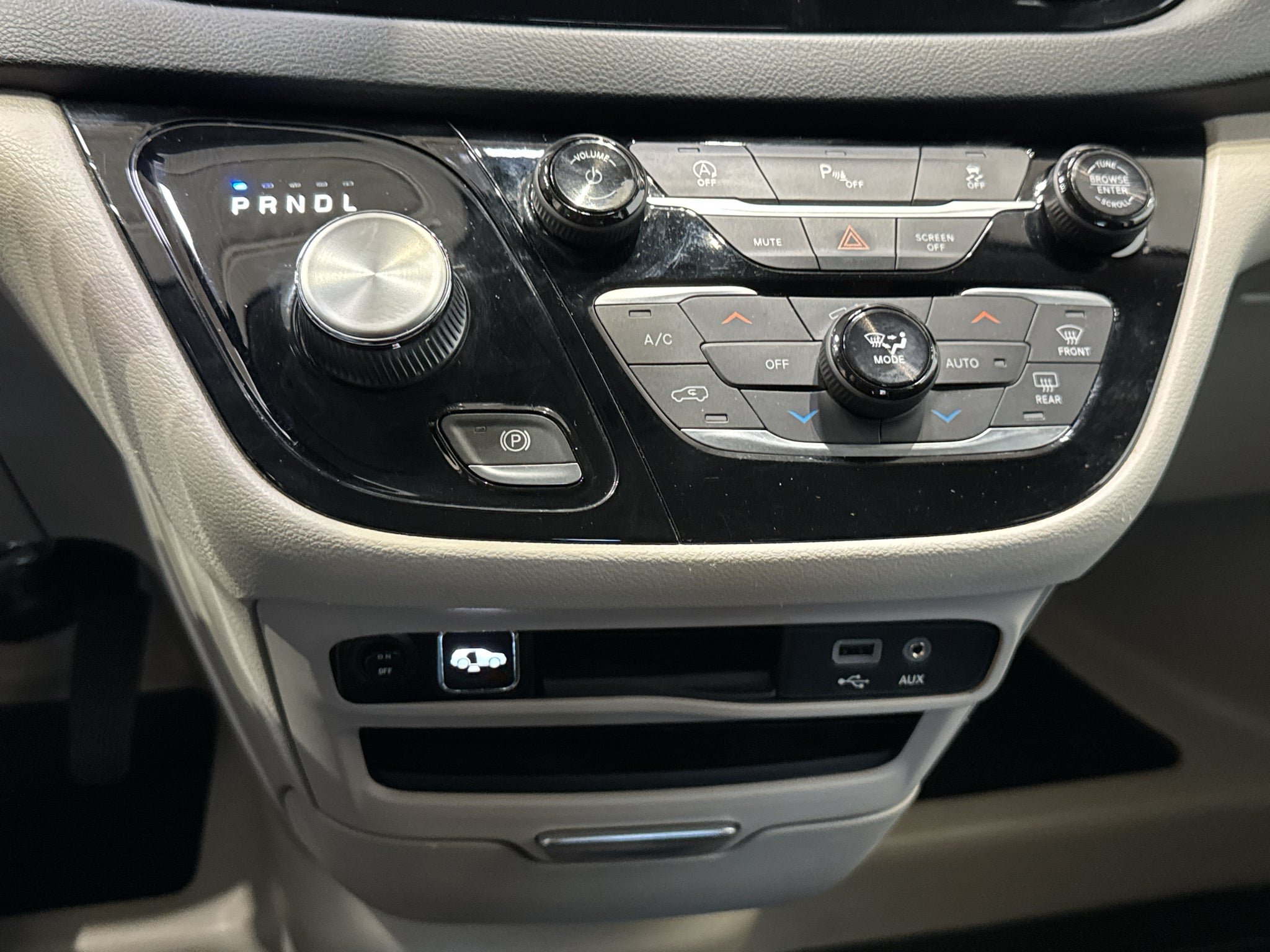 2020 Chrysler Pacifica Touring L
